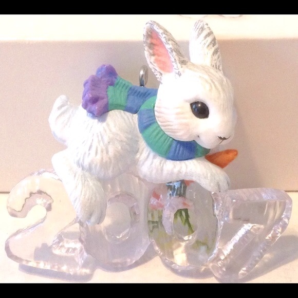 Hallmark 2007 Cool Decade Bunny Rabbit Holiday Christmas Ornament - Picture 2 of 7